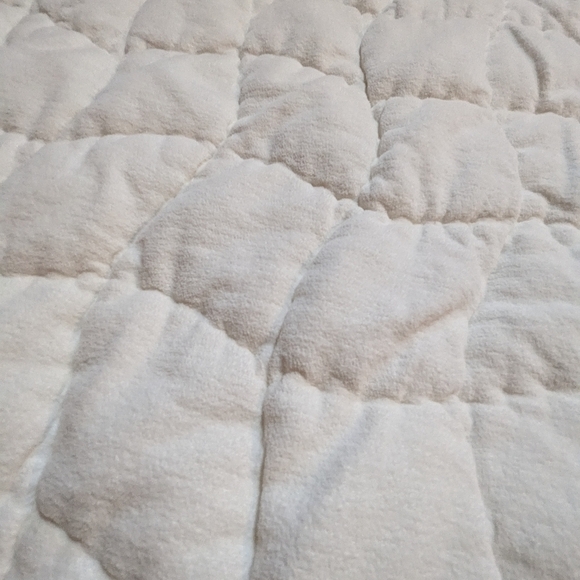 POTTERY BARN Cozy Cloud Quilt King/Cal King Cotton Ivory Preppy Cottagecore - Picture 3 of 8